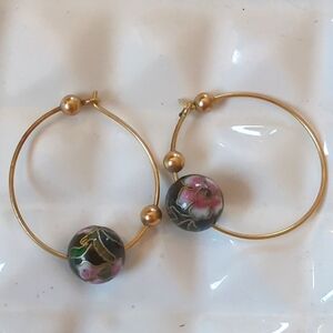 ⭐VINTAGE⭐ Hoop Earring With Black Bead ~ 1980s